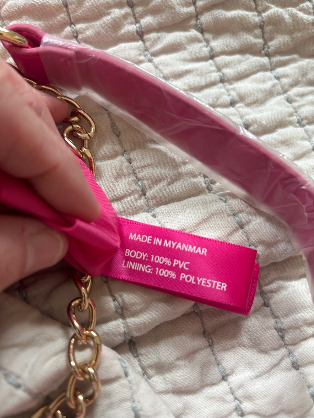 Juicy Couture Hot Pink Shoulder Bag with Gold Chain - Picture 3 of 5